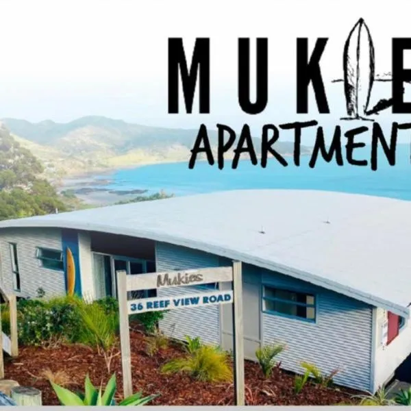 Mukies Apartments、カイタイアのホテル