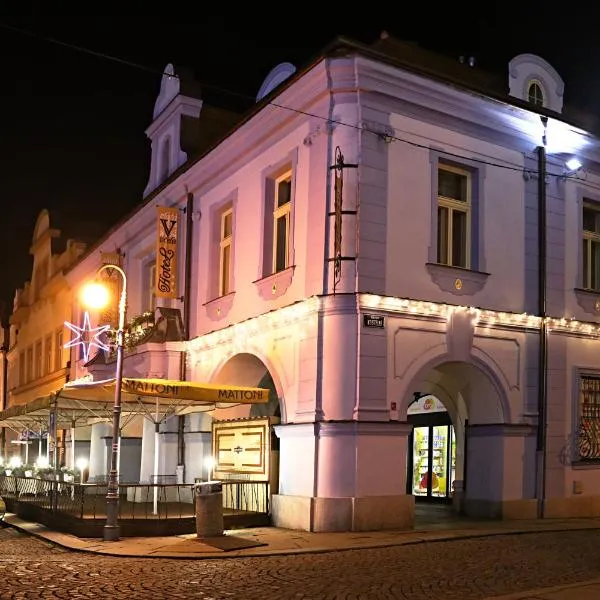 Hotel Zlatá Včela, hotel in Domažlice