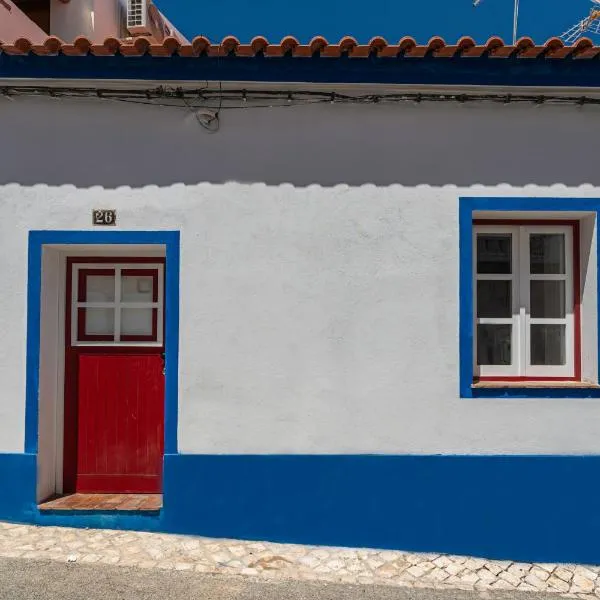 House in the Historic Center- Portimão, отель в Портимане