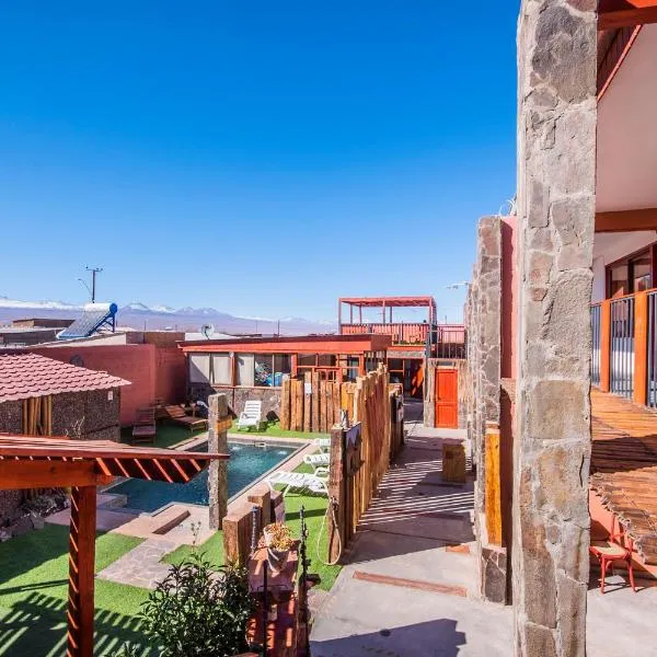 Hotel Casa Algarrobo โรงแรมในซานเปโดร เด อาตากามา