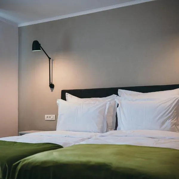 Nest Guesthouse, hotel din Drobeta-Turnu Severin