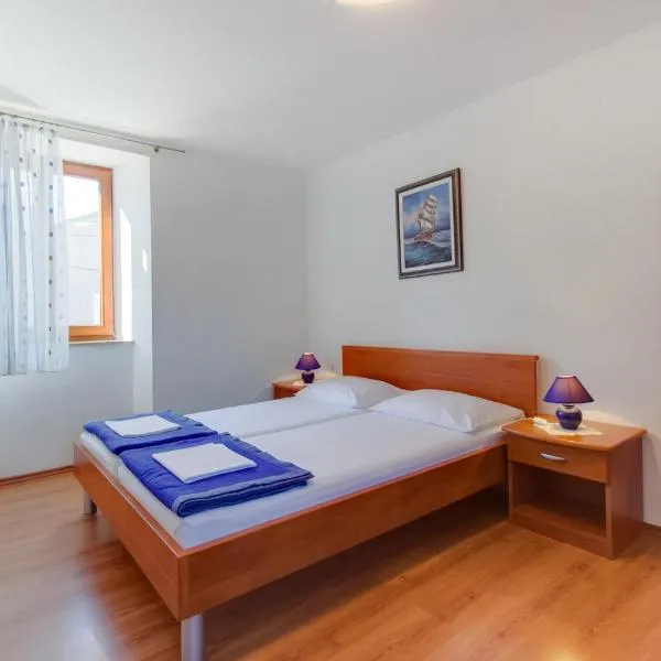 Apartments Rosa, hotell sihtkohas Susak