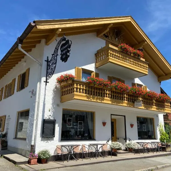 Gästehaus u Ferienwohnungen Veronika incl Frühstücksbuffet und KönigsCard mit 200 kostenlosen Attraktionen, hotel a Oberammergau