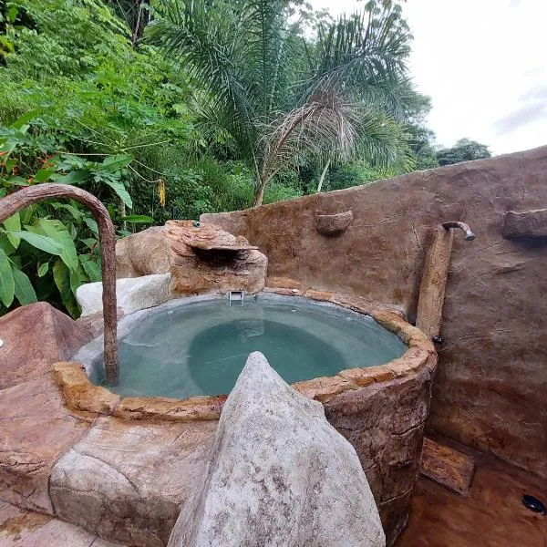 Villa privada con Jacuzzi Herradura Jaco، فندق في هيرادورا