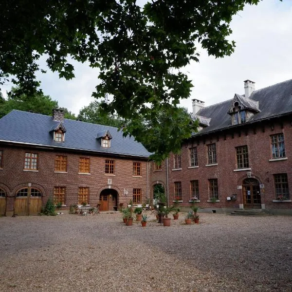 Het Domherenhuis, hotel v mestu Beringen