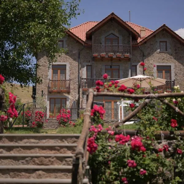 Garni HinYard, hotel di Garni