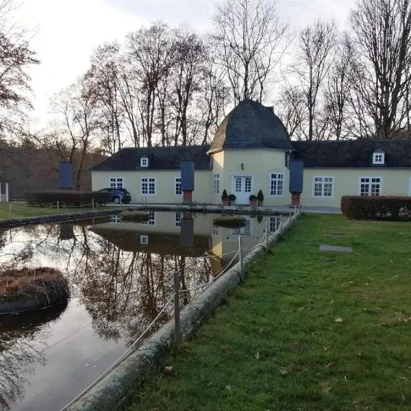 Ferienwohnung am Schloßpark, מלון בבאד ברלבורג