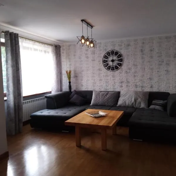 Apartamenty Kletówka โรงแรมในครอสโน