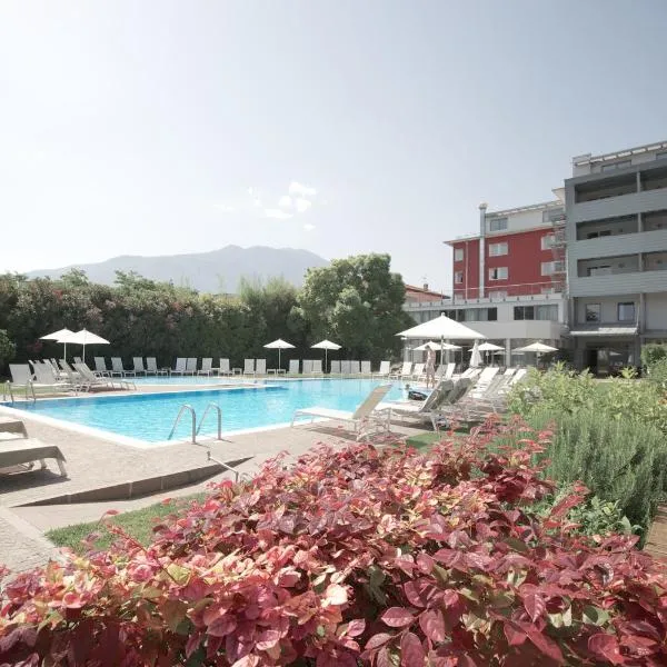 Hotel Luise, hotelli kohteessa Riva del Garda