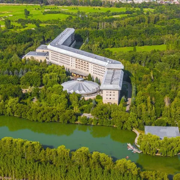 Swissôtel Wellness Resort Alatau Almaty, hotelli kohteessa Tastybulak