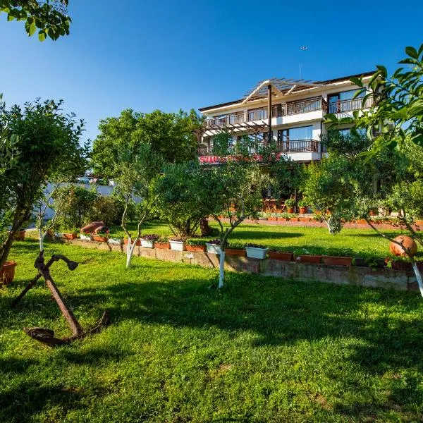 Cherry Villa, hotell sihtkohas Tšernomorets