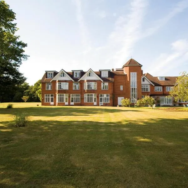 Grovefield House Hotel: Slough şehrinde bir otel