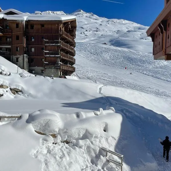 Appartement ski aux pieds dans résidence premium piscine, sauna hamam, hotel u gradu Val Toran