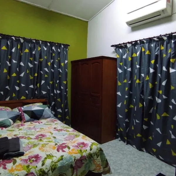 Homestay Opah Parit Buntar, Perak，巴里文打的飯店