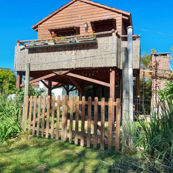 Cabaña Picaflores, hotel in Castillos