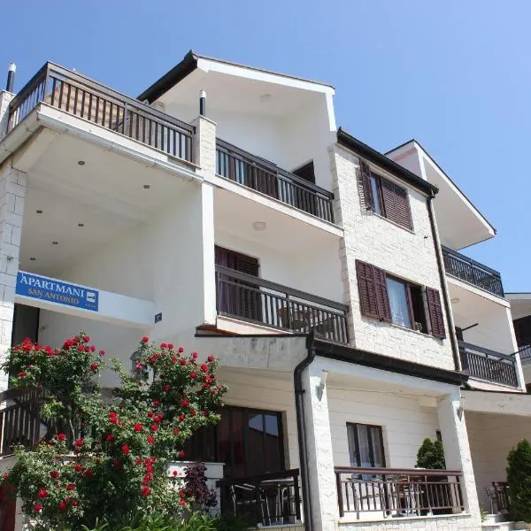 Guesthouse San Antonio, hotel i Gradac