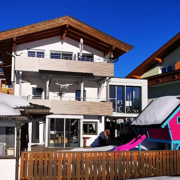 Ferienwohnung Kaiserblick Kössen, hotel din Kössen