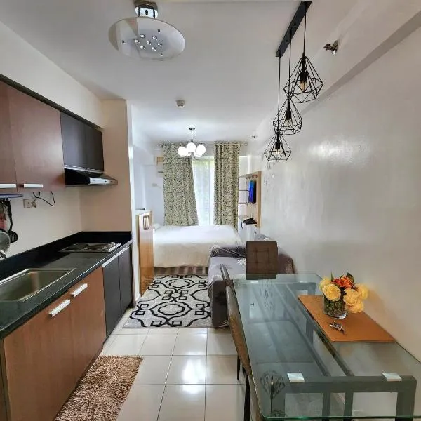 Viesnīca NORTHPOINT CONDO Free Airport Pick Up for 3 nights stay or more pilsētā Davao