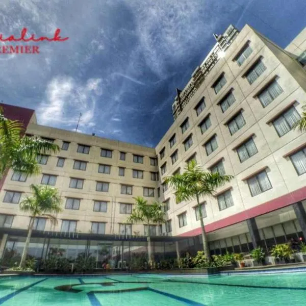 Asialink Premier hotel, hotel u gradu Karawang