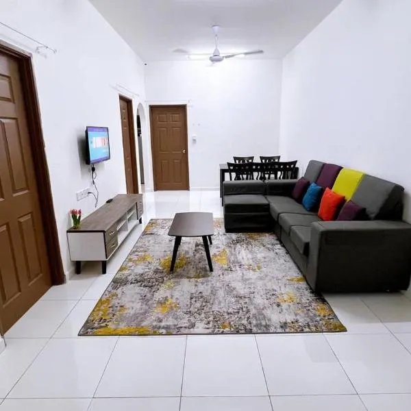 HomeSTAY PANGSAPURI SAMUDERA SERI MANJUNG LUMUT, hotell sihtkohas Seri Manjung