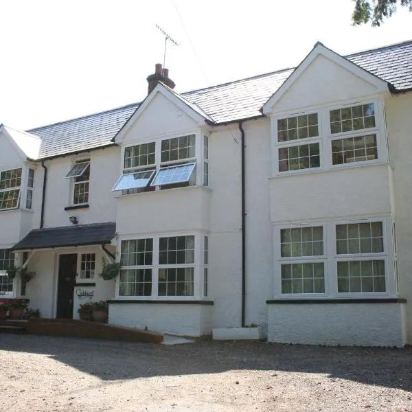 Oakhurst Gatwick B&B, hotell i Crawley