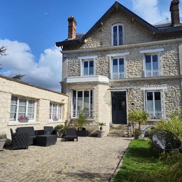 Le Gîte Senlisien, hotel i Chantilly