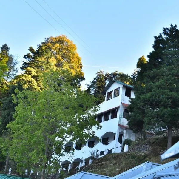 Kumaon Roop Resort Near Neem Karoli Temple โรงแรมในอัลโมรา