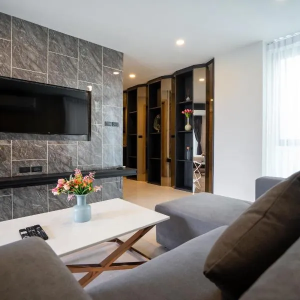 Luxury 1BR Condo Viva Patong D502, hotel sa Bang Tao Beach