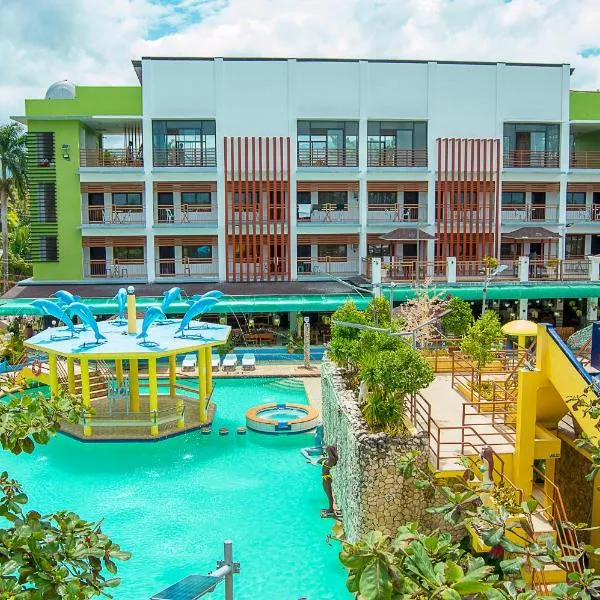 Moalboal Tropics, hotel in Banhigan