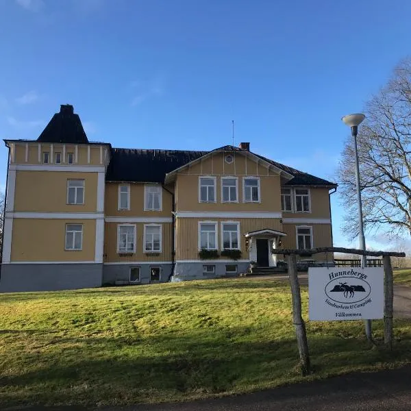 Hunnebergs Gård Hostel & Camping, hotel em Venersburgo