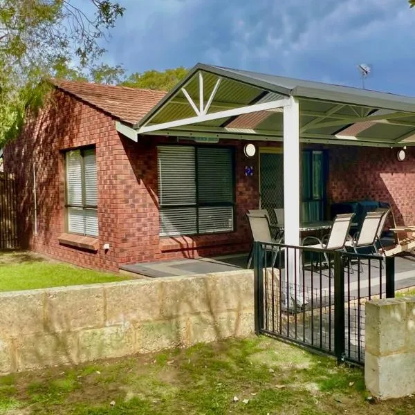 Dunsborough Beach House, hotel di Yallingup