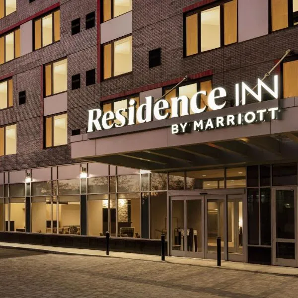 Residence Inn by Marriott New York JFK Airport, hotel em Queens