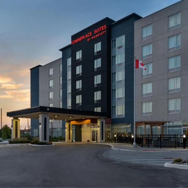 Viesnīca TownePlace Suites by Marriott Brantford and Conference Centre pilsētā Parisa