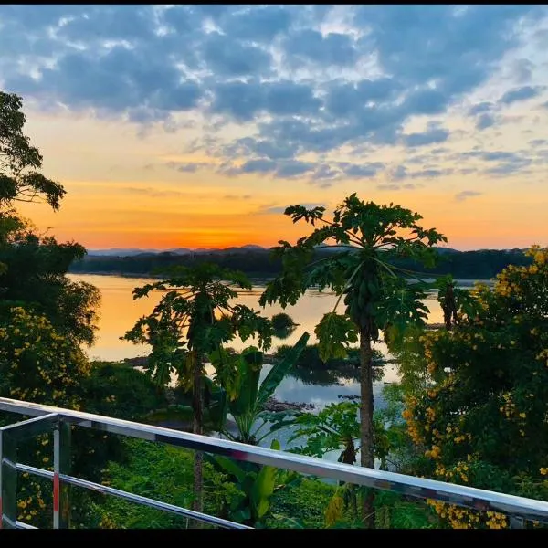 Chiang Khan Riverside Bungalows, hotel di Chiang Khan