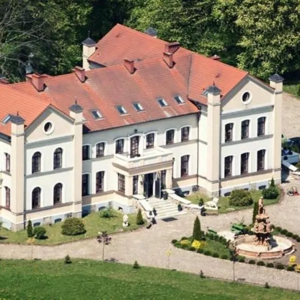 Pałac SŁONOWICE, Hotel in Dramburg