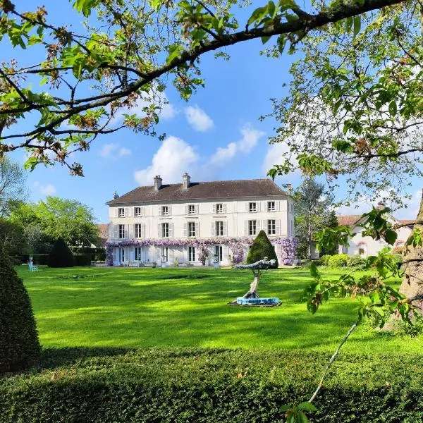 CHATEAU DE BRINVILLE, hotel din Melun