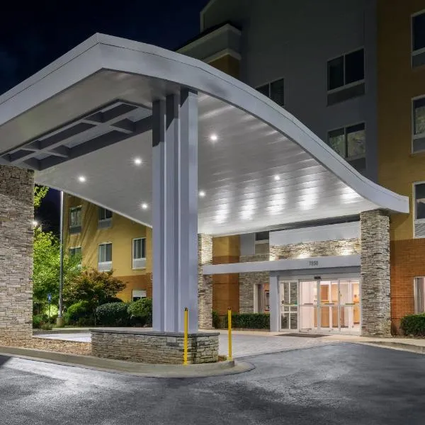 Fairfield Inn & Suites by Marriott Atlanta Stonecrest, hotel v mestu Lithonia