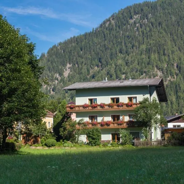 Pension Jägerhof, hotel di Mallnitz