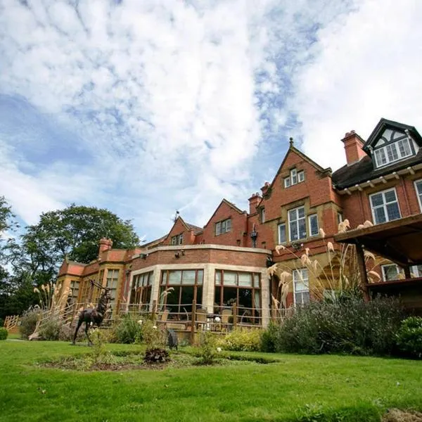 The Mount Country Manor Hotel & Golf Wolverhampton, hotel u gradu Volverhempton