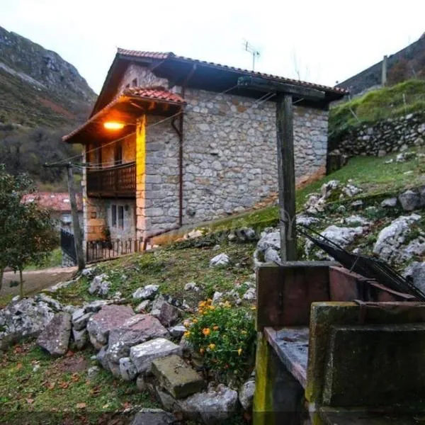 Alojamiento Rural Casa La Mata., hotel i Llanes