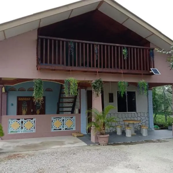 Homestay D'Hiburan Kuala Rompin, готель у місті Куала Ромпін