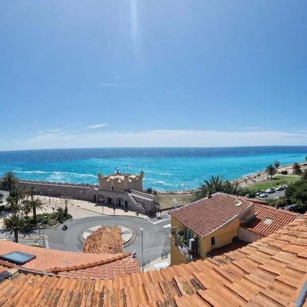 4P vue mer et montagne, hotelli Mentonissa