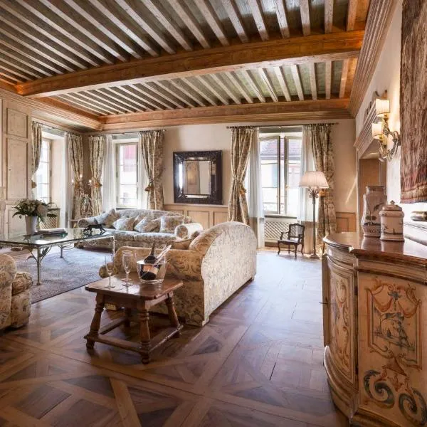 Annecy Historical Center - 165 square meter - 3 bedrooms & 3 bathrooms, hotelli Annecyssa