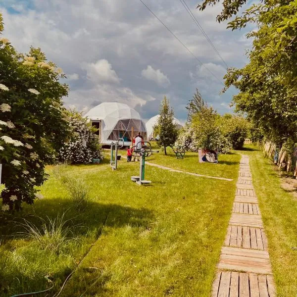 Glamping Stacja Zieleniec w Nałęczowie, hotel a Nałęczów