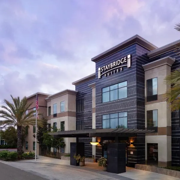 Viesnīca Staybridge Suites Carlsbad/San Diego, an IHG Hotel pilsētā Vista