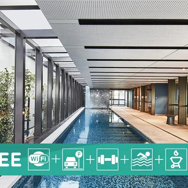 Luxury 3BRM Condo Pool Yoga Gym 2-Carport BoxHill, ξενοδοχείο στη Μελβούρνη