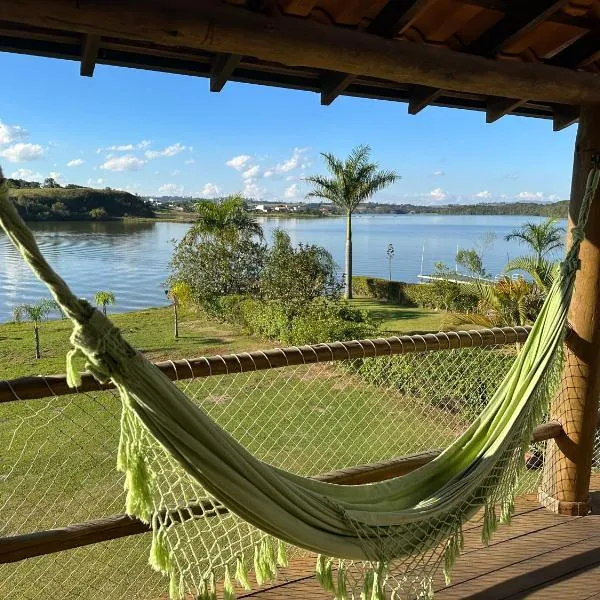 Casa no Condomínio Naútico Porto da Pedra em Ijaci, hotel sa Lavras