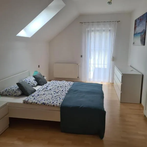 Ferienwohnung Familie Wieser, hotel v destinácii Kraig