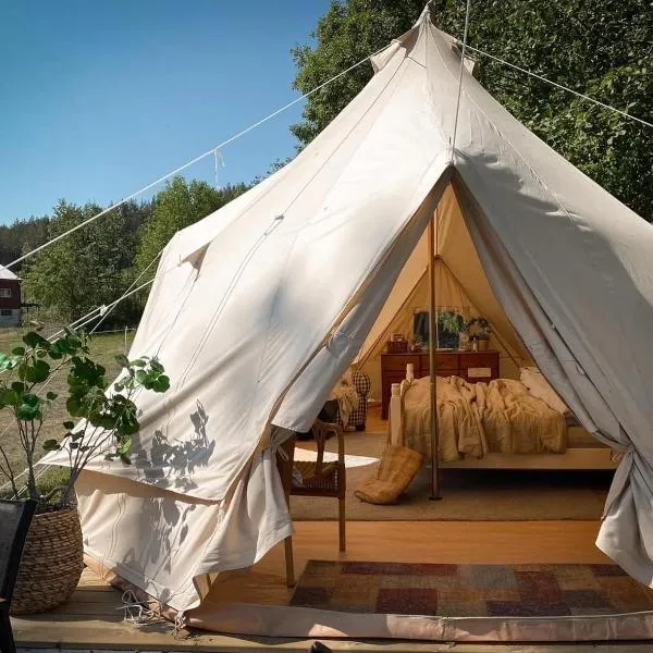 Idyllisk glamping rett ved elven, khách sạn ở Skien