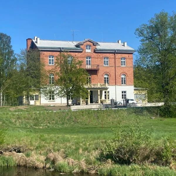 Hotel Montagne, hotel in Vretstorp